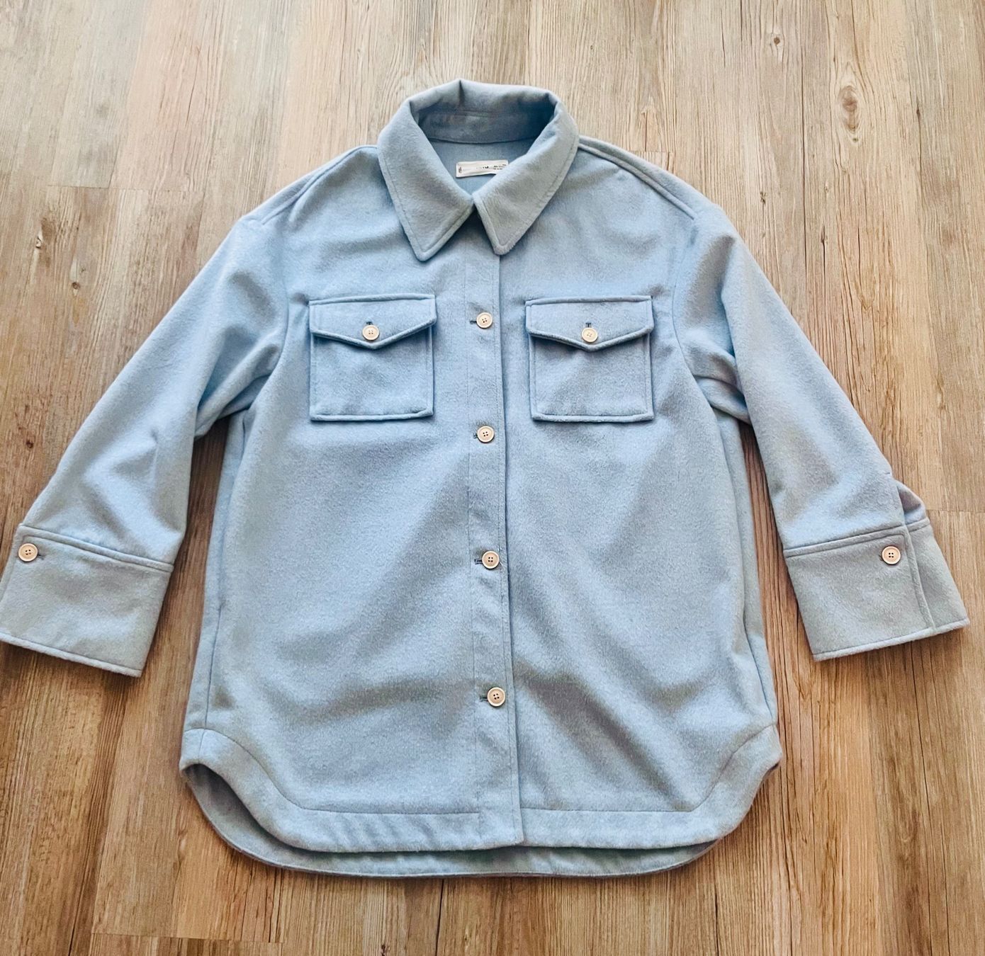 Mango Giacche: Mango Overshirt/Jacke hellblau Gr: XS/S oversize – Usato da Belp venduto da Solyluna