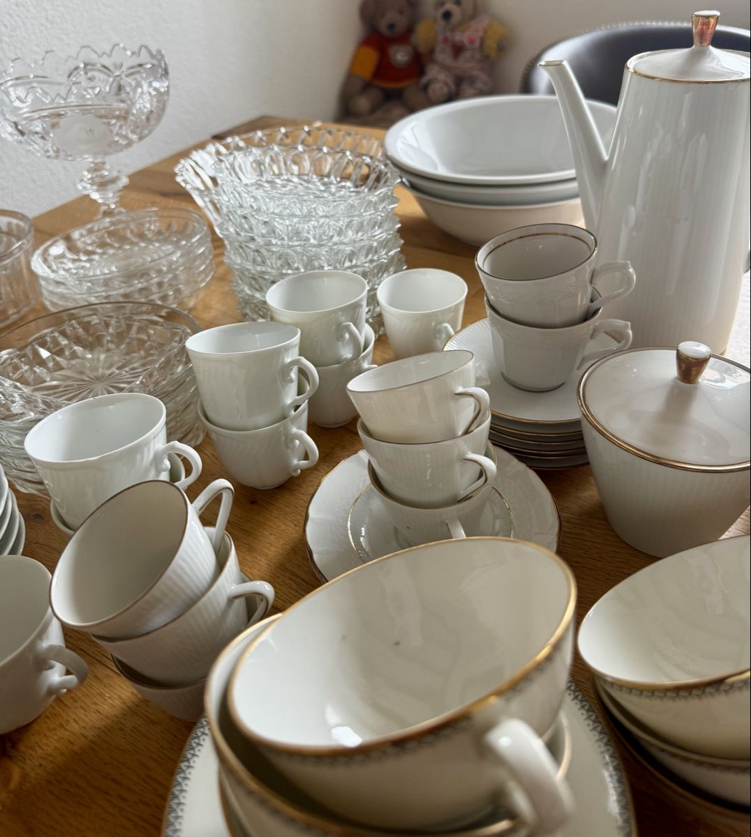 Set di piatti: Vintage Geschirr, kaum gebraucht – Usato da Thalwil venduto da artdreams888