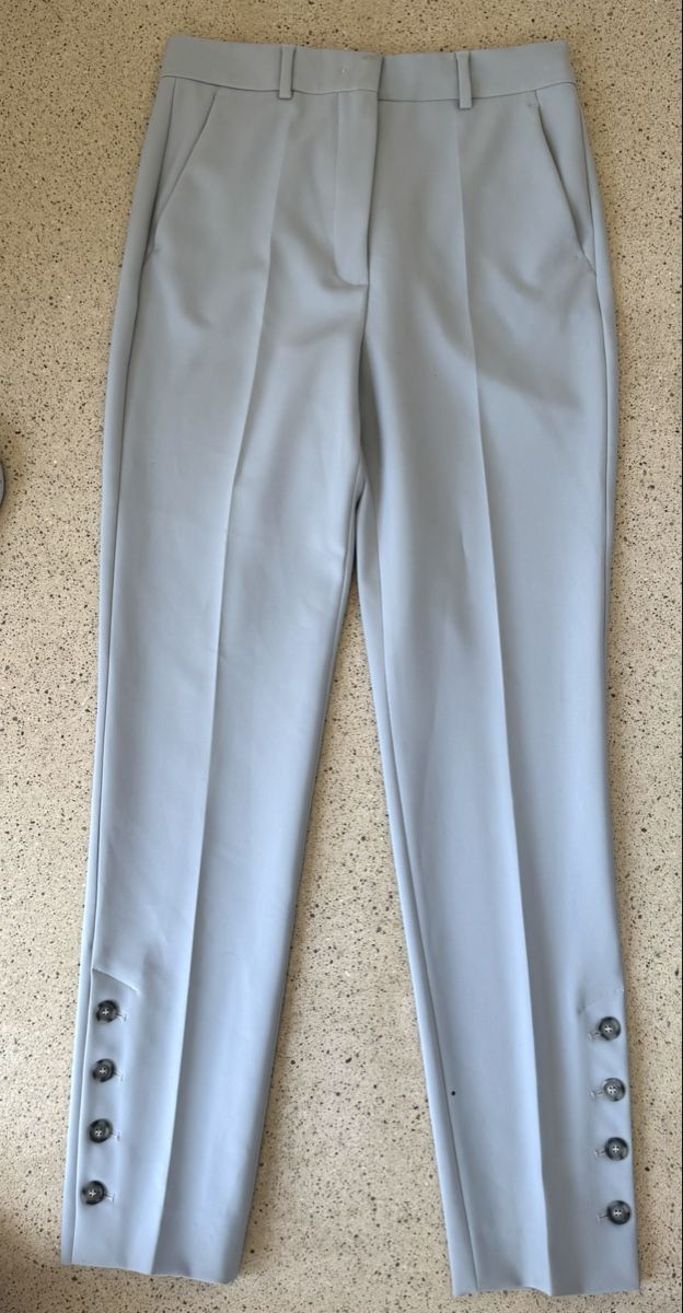 Sportmax Pantaloni: Sportmax Hose hellblau mit Knopfdetails – Usato da Zürich venduto da di_archive 1