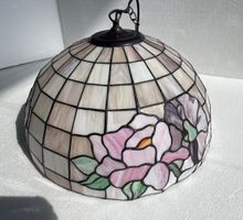 Floral Rose: Deckenleuchte im Tiffany Still