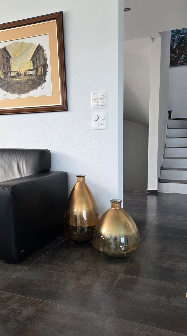 Vasi & Recipienti: Zwei Design Vasen in Gold – Usato da Beinwil am See venduto da gabipetrovay 1