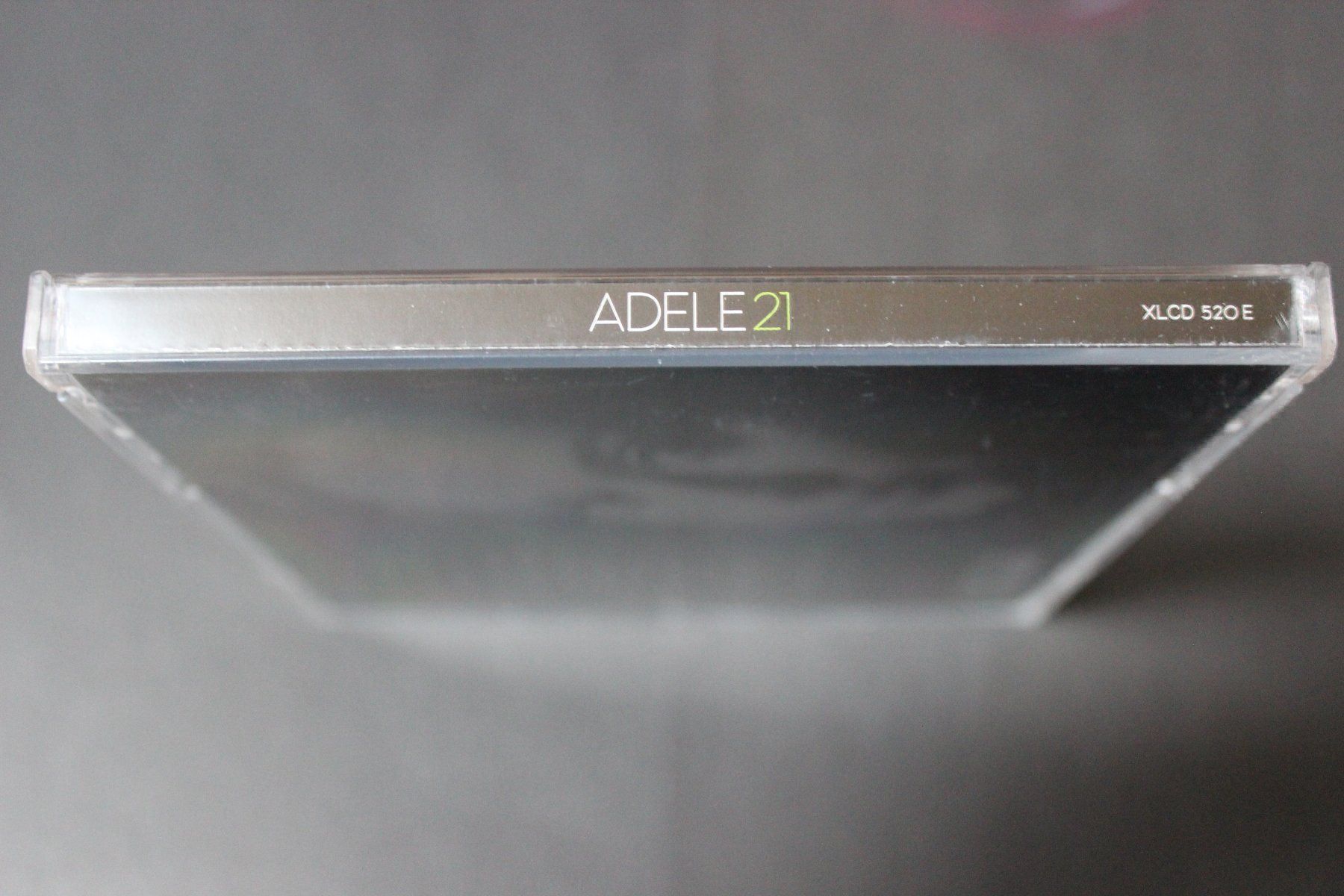 CD: ADELE - 21 (CD) 2011 mit "Someone like you" – Usato da Tübach venduto da JamesStone 5