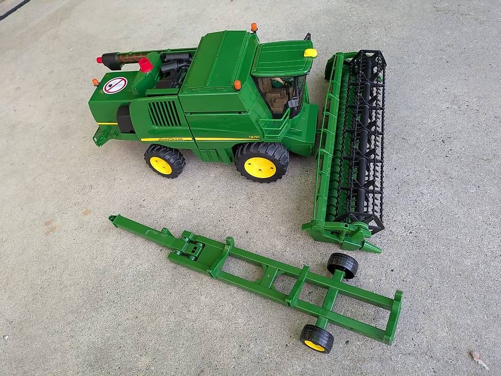 Bruder Spielzeuge: Bruder John Deere Mähdrescher – Gebraucht aus Schlosswil von Gunner85