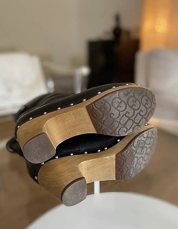 Ugg Scarpe da donna: neuwertige ugg boots lynnea 38 lammfell – Usato da adliswil venduto da PRELOVED_ 1
