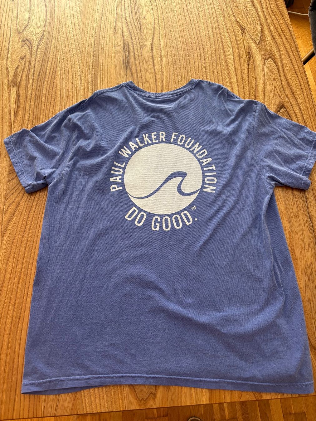 T-shirt: World Oceans Day Make Waves Pocket Tee XL – Usato da Uzwil venduto da MrNobody 2