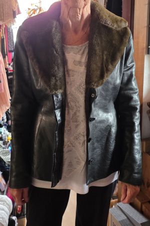 Damen Lederjacke mit Fellkragen Grösse 36/38