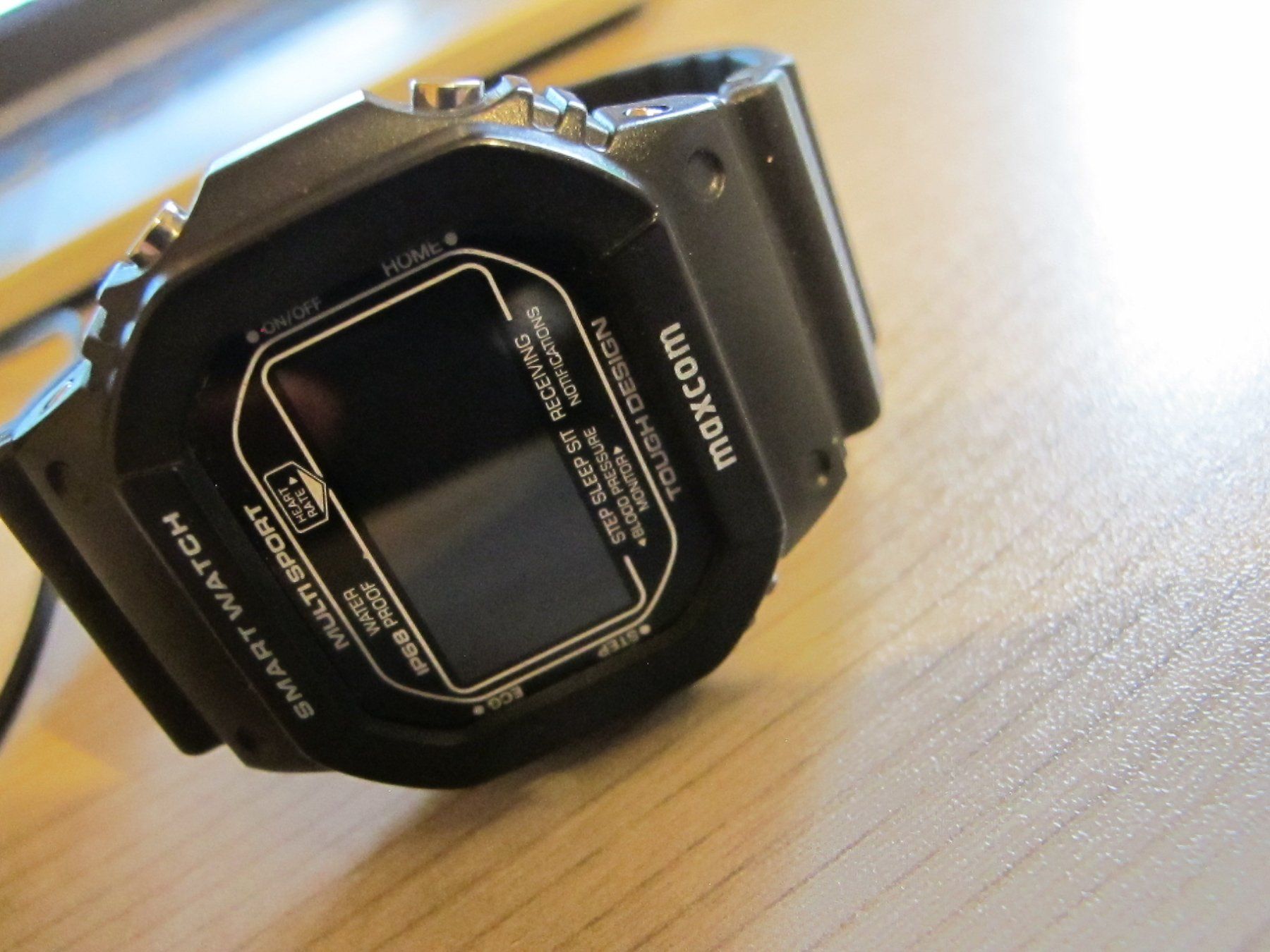 Smartwatch: Smart Watch Multi Sport Maxcom Mit Ladekabel – Usato da Altnau venduto da LinaAuktion 1