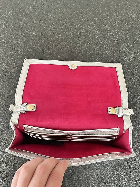 Guess Borse da donna: Guess Luxe Lederhandtasche – Usato da Hohenrain venduto da Manuelch01 3