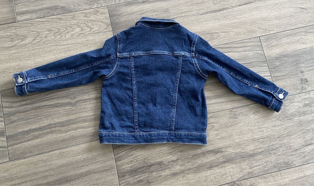 H&M Giacche & Cappotti: Jeansjacke mit Volants - Grösse 116 – Usato da Pfäffikon ZH venduto da Mihu79 2