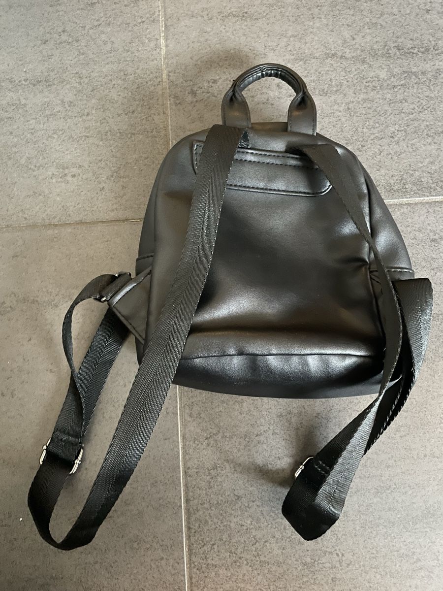 Primark Zaini: Sac à dos PRIMARK imitation cuire – Usato da Cressier NE venduto da leiestla 2