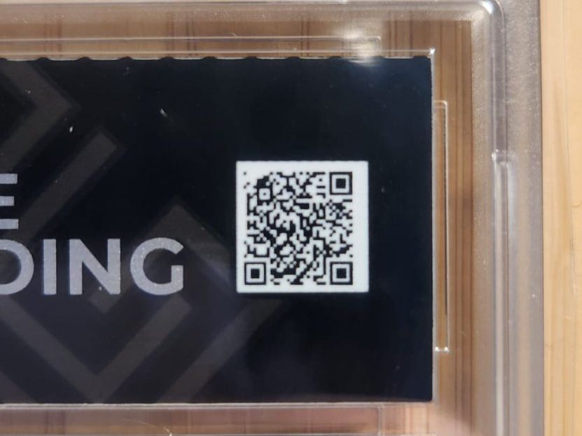 Pokémon Carte collezionabili: Pikachu Celebrations - Pure Grading 9.5 - PSA 10 ? – Nuovo e nell'imballaggio originale da Moutier venduto da tom_9zxw 2