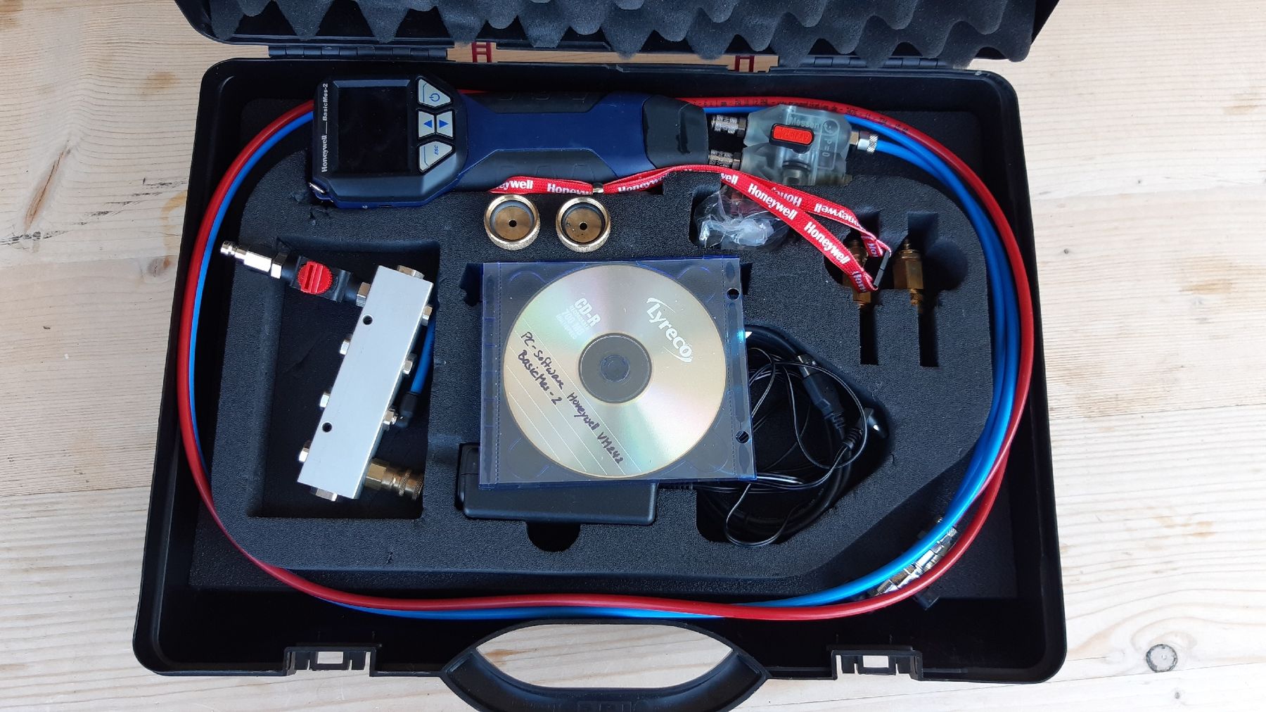 Honeywell Messen: Honeywell VM242 BasicMes-2, tragbarer Durchflussmesscomputer – Gebraucht aus Oey von Parkplatzbrocki 2