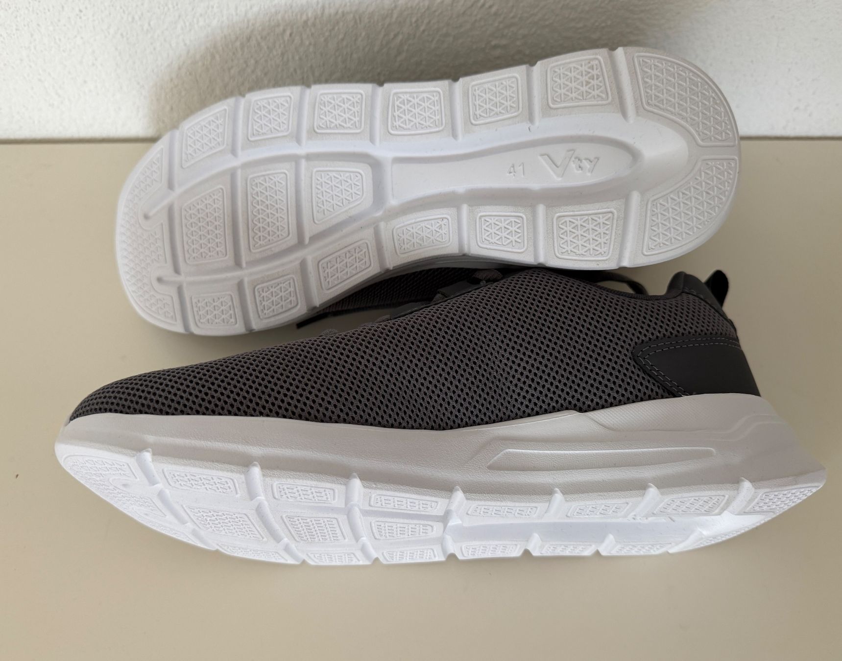 46 Nord Chaussures hommes: Sneaker Schuhe 41   NEU – Neuf avec emballage d'origine à Aarau par Ahoffa 2