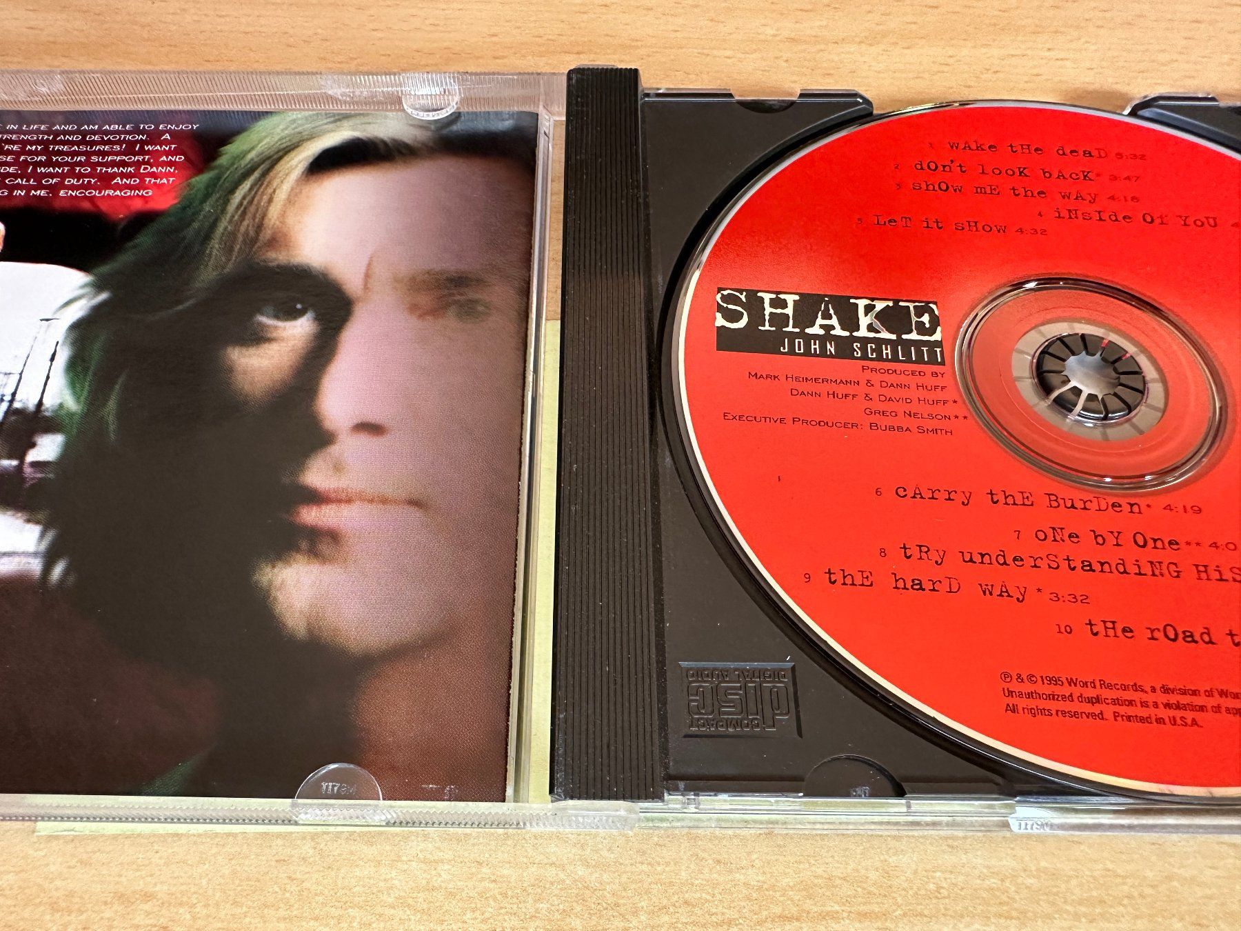 CD: John Schlitt – Shake – Usato da Rikon im Tösstal venduto da Alpenmutz 2