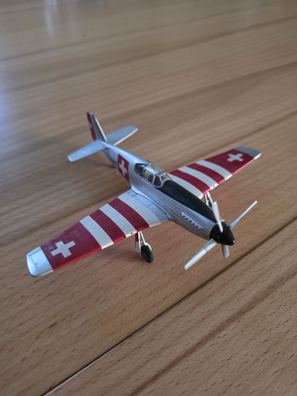 Kit di modellismo & Modellini statici: P51B 1/72 – Nuovo (secondo la descrizione) da Lentigny venduto da kev_j2xf 2