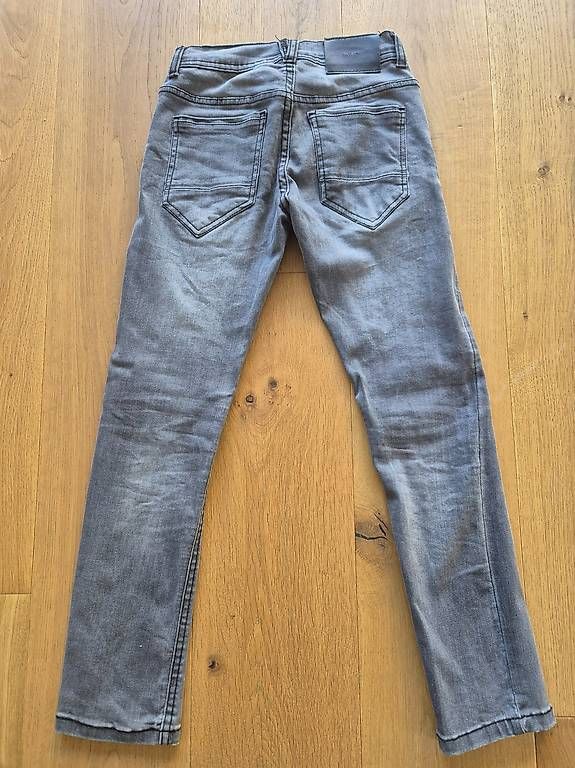 Hosen: Jeans für Jungs Gr. 140 – Gebraucht aus Nidau von Jil12 1
