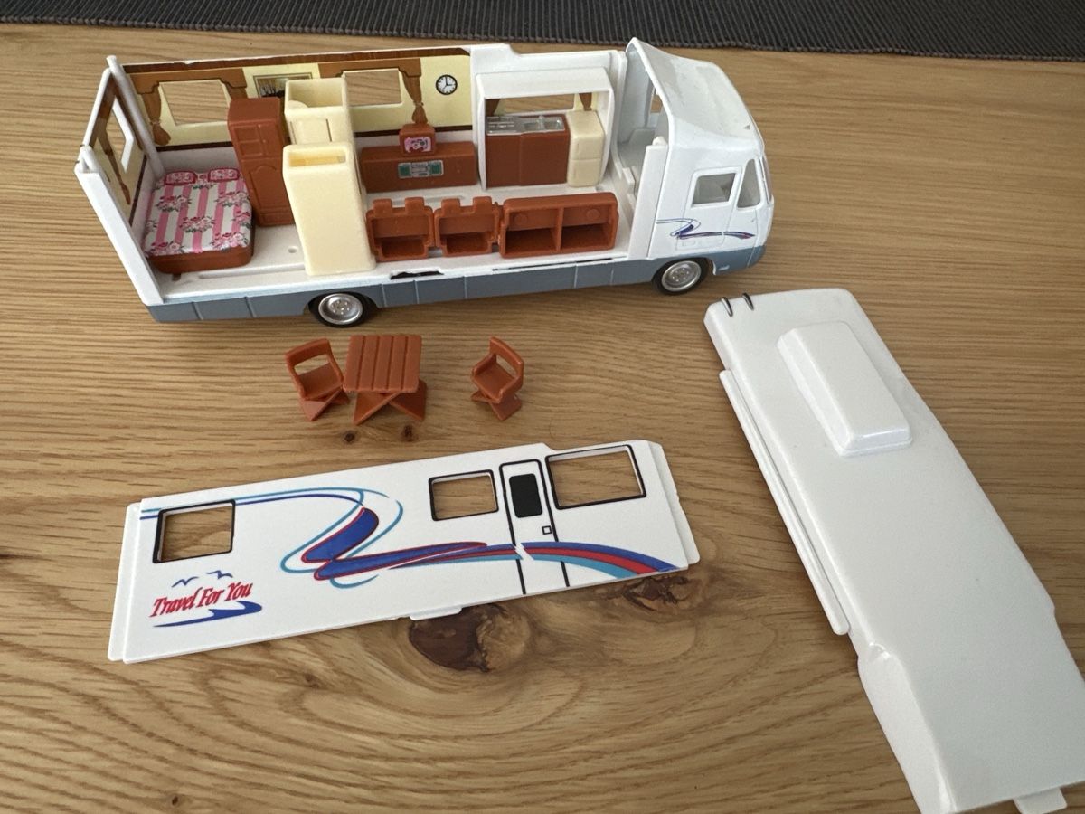 Siku Modellini d'auto: SIKU Camper guter Zustand ab 9.- – Usato da Sennwald venduto da HARO-Import 3