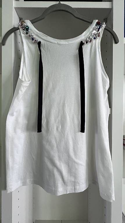 Top: Original Miu Miu Top mit Schmucksteinen – Usato da Zürich venduto da JustynaB 1