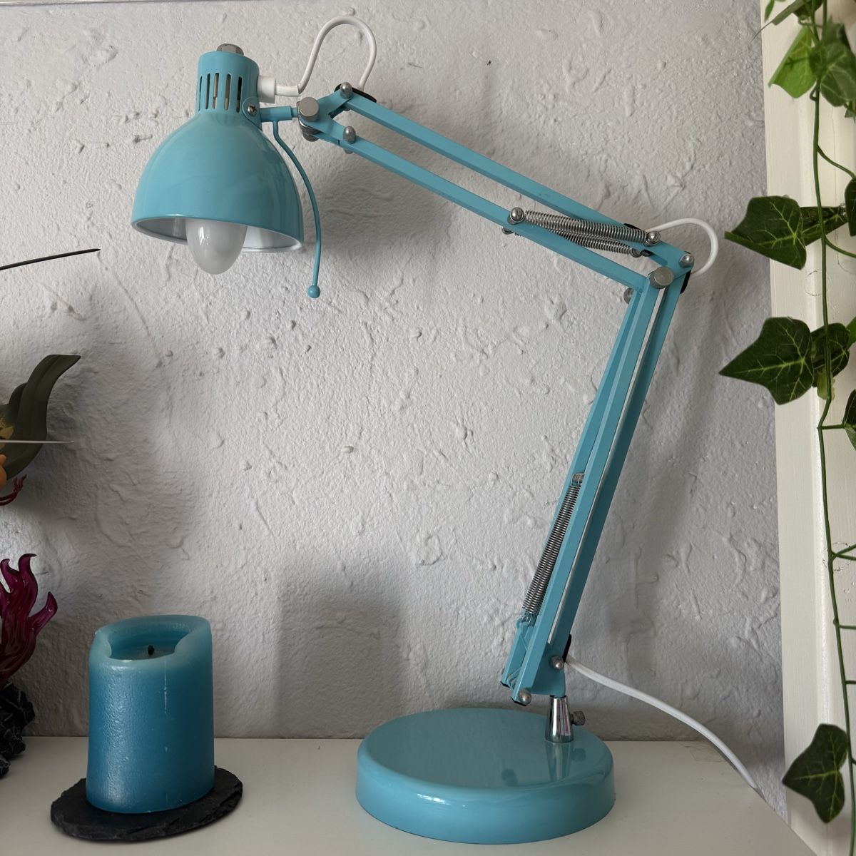 Lampade: Lampe bleu ciel  – Usato da Cormondrèche venduto da Mobilier.Design