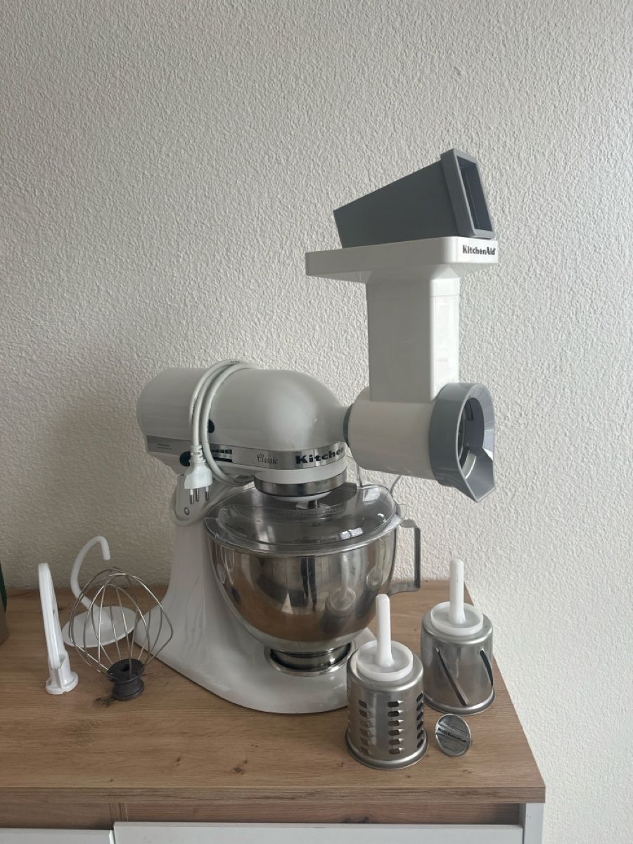 Kitchenaid Elettrodomestici da cucina: KitchenAid Classic Küchenmaschine + Zubehör – Usato da Frenkendorf venduto da Katrin02