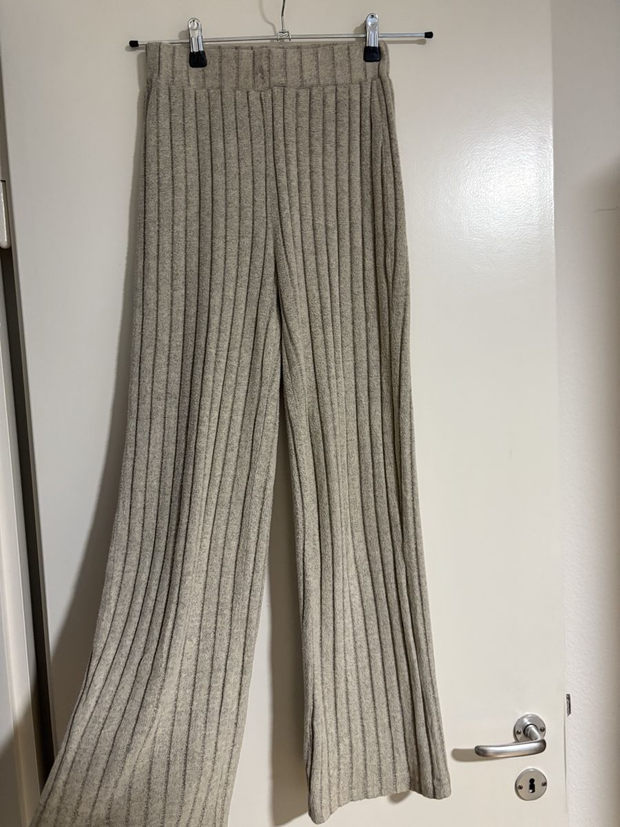 Pantaloni: Stoffhose Gr.S – Usato da Münchenstein venduto da cyoni