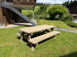 Holztisch druckimpregniert