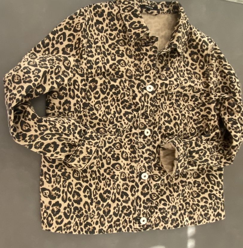 Taifun Giacche: Veste-chemisier imprimé léopard marque Taifun – Nuovo (secondo la descrizione) da Granges VS venduto da avm_mj7b