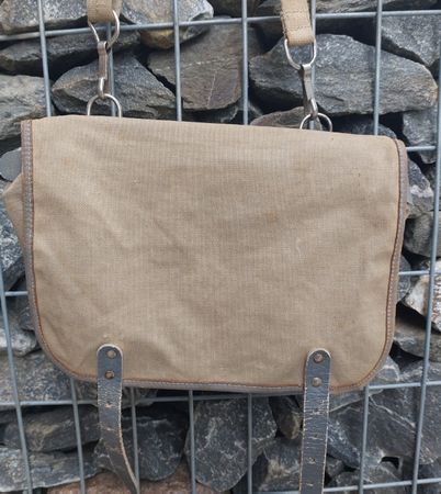 Alte Umhänge Tasche