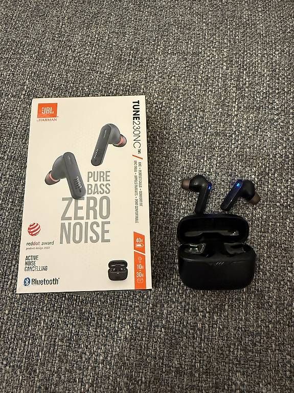 Cuffie: JBL active noise cancelling - headset – Usato da Siebnen venduto da VenditaIre