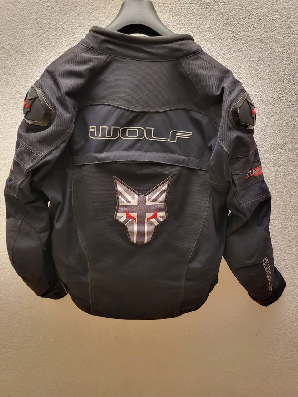 Vestes: Motorradjacke WOLF TITANIUM Grösse XL – D'occasion à Pfäffikon ZH par telve 2