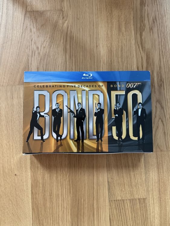 James Bond 007:Collection Box IT/EN (Gebraucht) in Embrach für CHF 10.5 ...