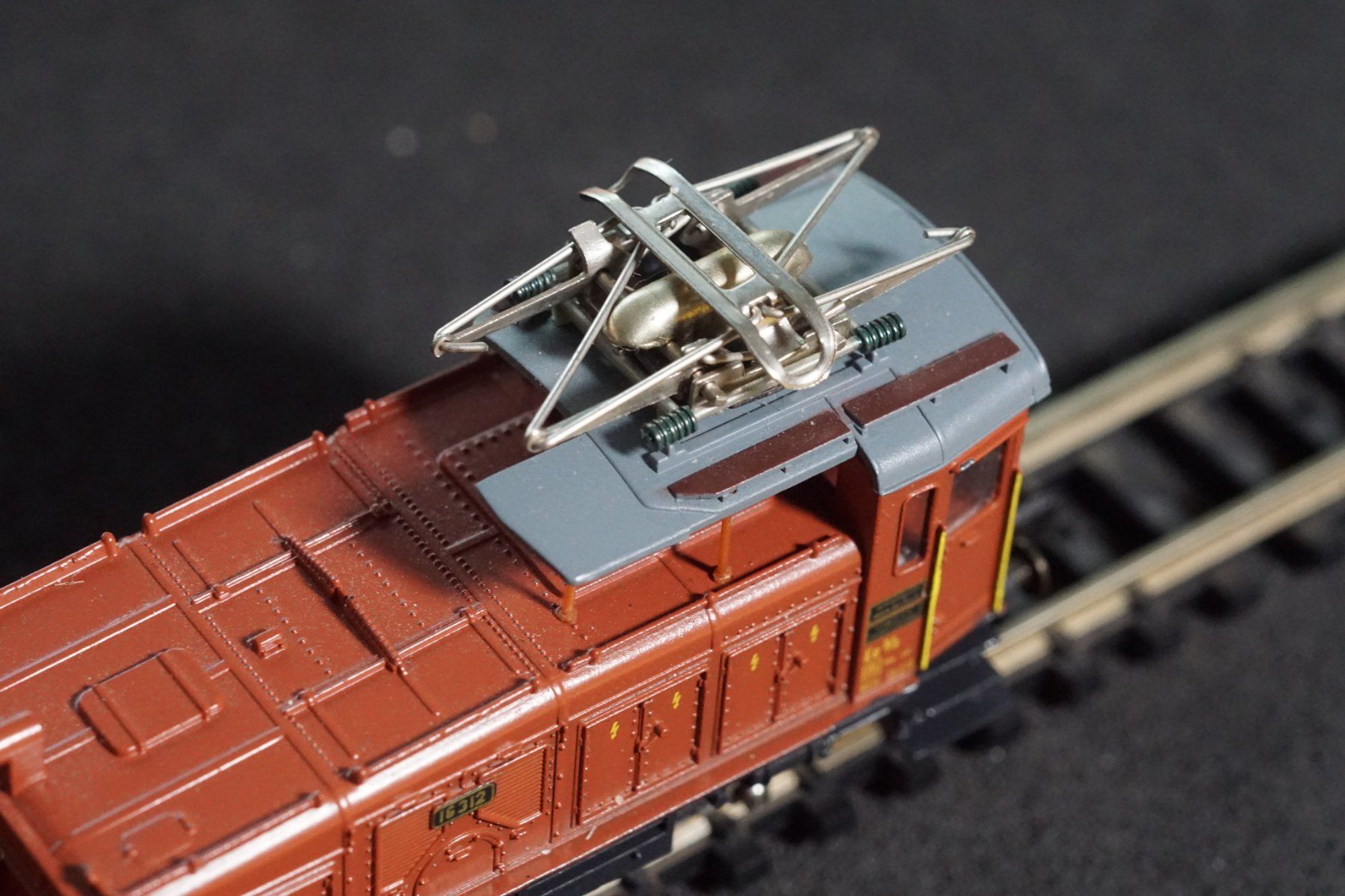 Arnold Modellini di ferrovie: ARNOLD Rangierlok Ee 3/3 Halbschuh SBB Spur N – Usato da Gränichen venduto da iknow 7