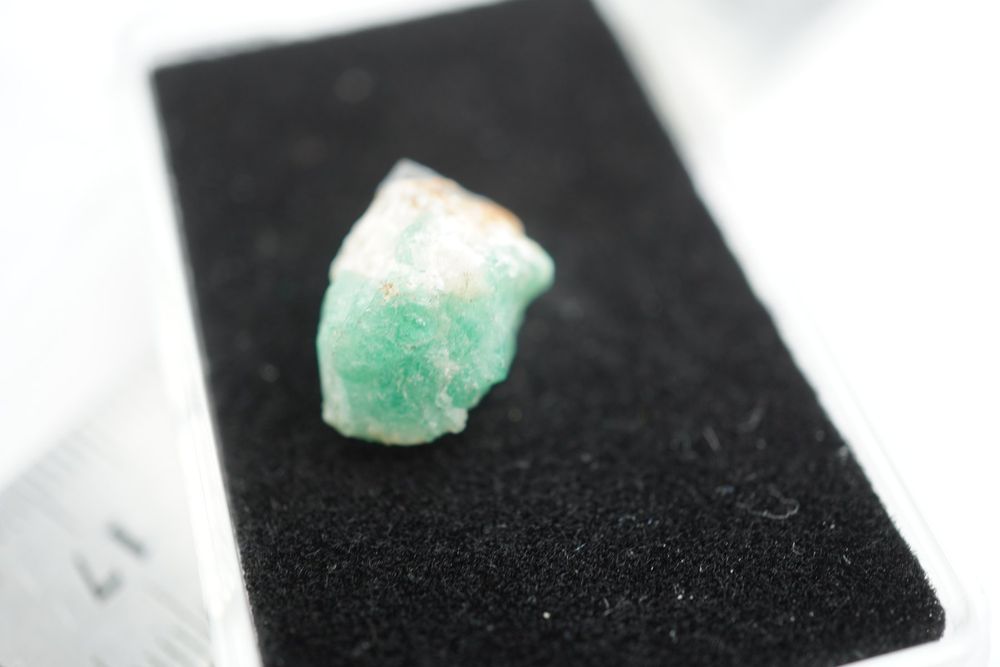 Natural Emerald 9.8ct Muzo im Böxli