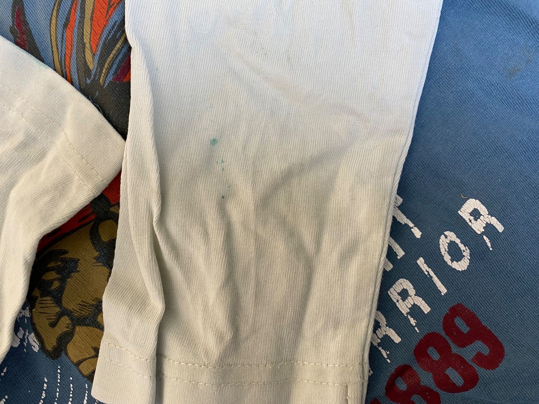Pullover & Sweatshirts: 2 Langarmshirts Grösse 128 – Gebraucht aus Basel von lxbsl 3