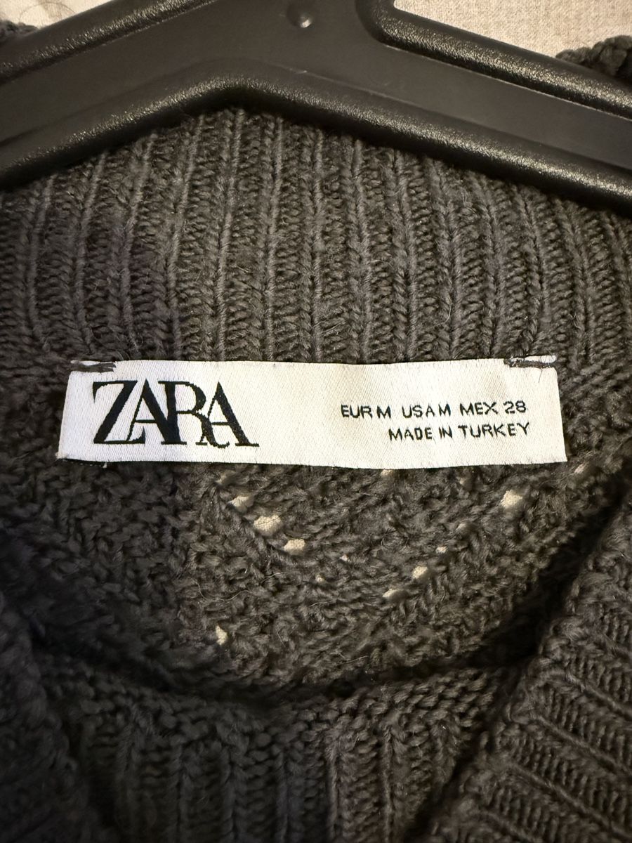 Zara Pullover & Sweatshirts: Strickpullover mit Rüschen  – Gebraucht aus Muttenz von Bea_dbr 2