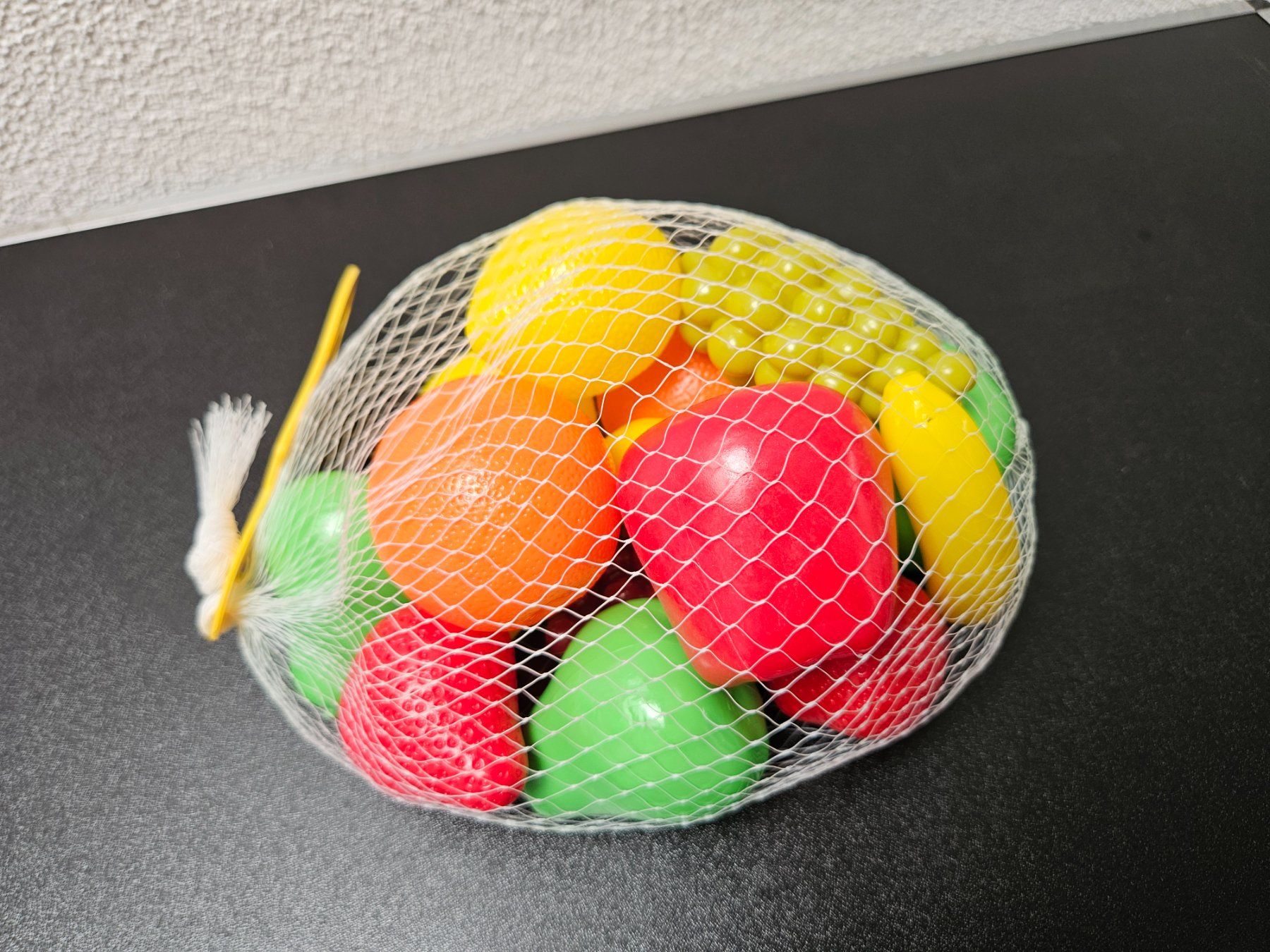 Spielzeuge: Neu - Gowi - Früchte im Beutel – Neu und originalverpackt aus Dagmersellen von J_RP_Dagmersellen
