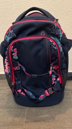 Satch Rucksack dunkelblau/pink Blumenmuster guter Zu...