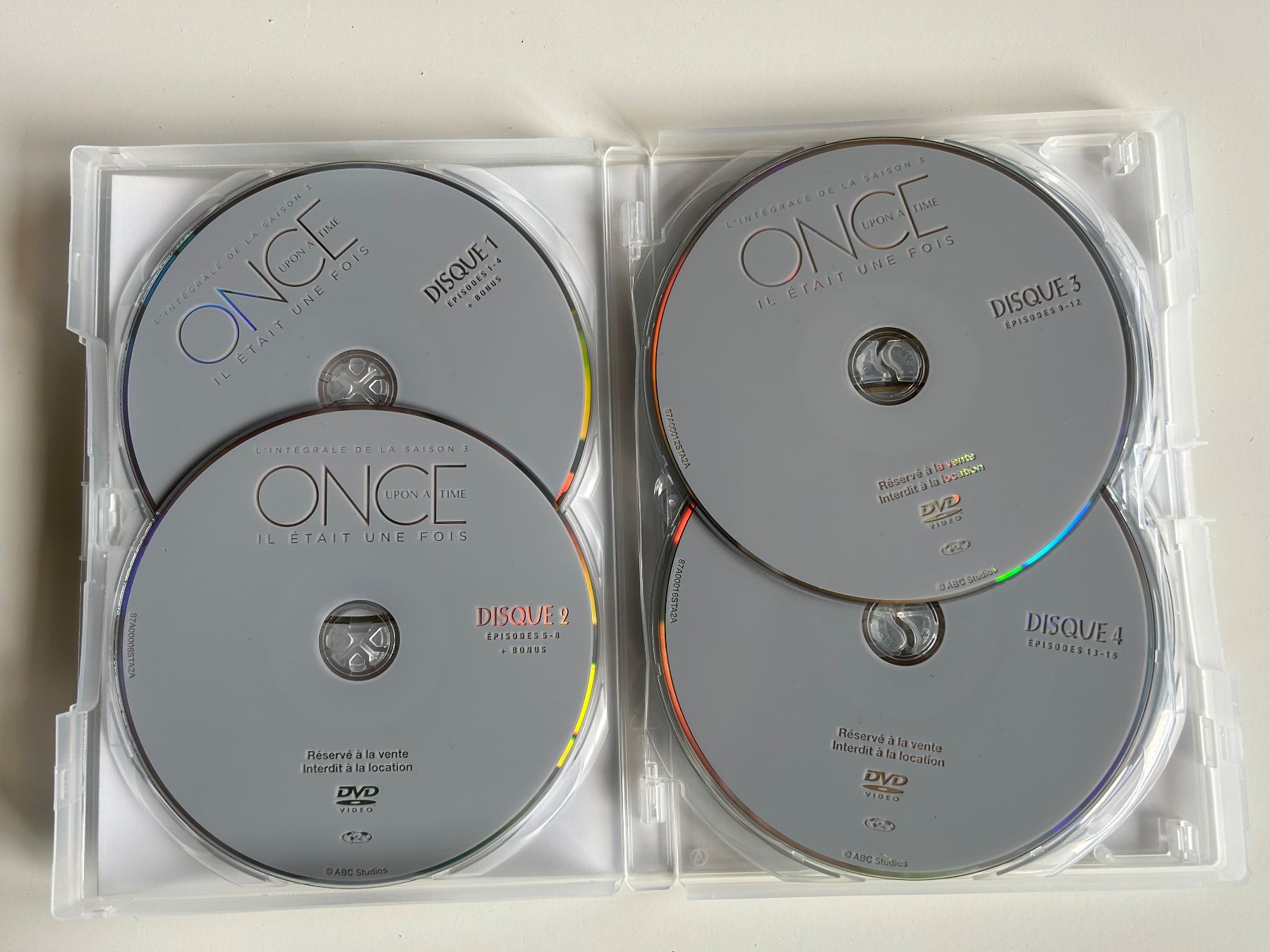 Alle DVDs: ONCE UPON A TIME SAISON 3 – Gebraucht aus St-Cierges von Crisi53 2