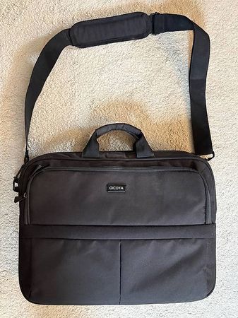Dicota laptop Tasche fast unbenutzt
