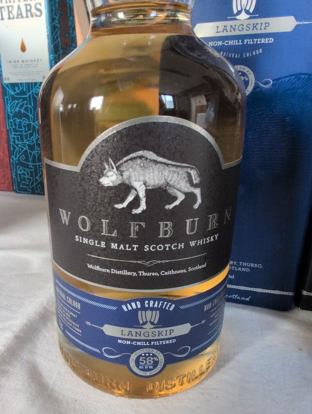 Wolfburn Spirituosen: Wolfburn Langskip + Cask Strength Single Malt Scotch Whisky – Neu und originalverpackt aus Waltenschwil von Andy.Z01 3