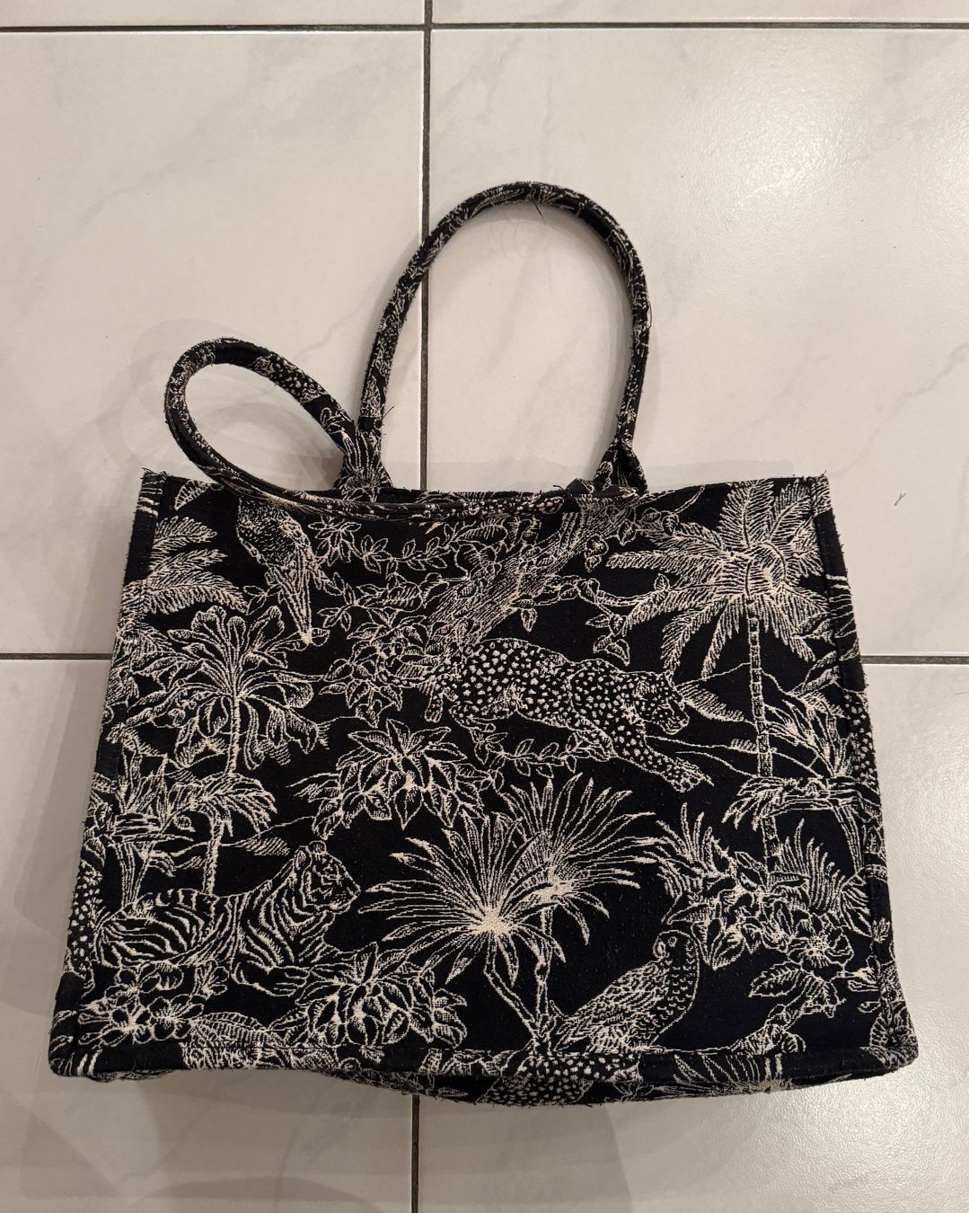 H&M Sacs femmes: trendiger H&M Shopper – D'occasion à Staldenried par Schnurli1708