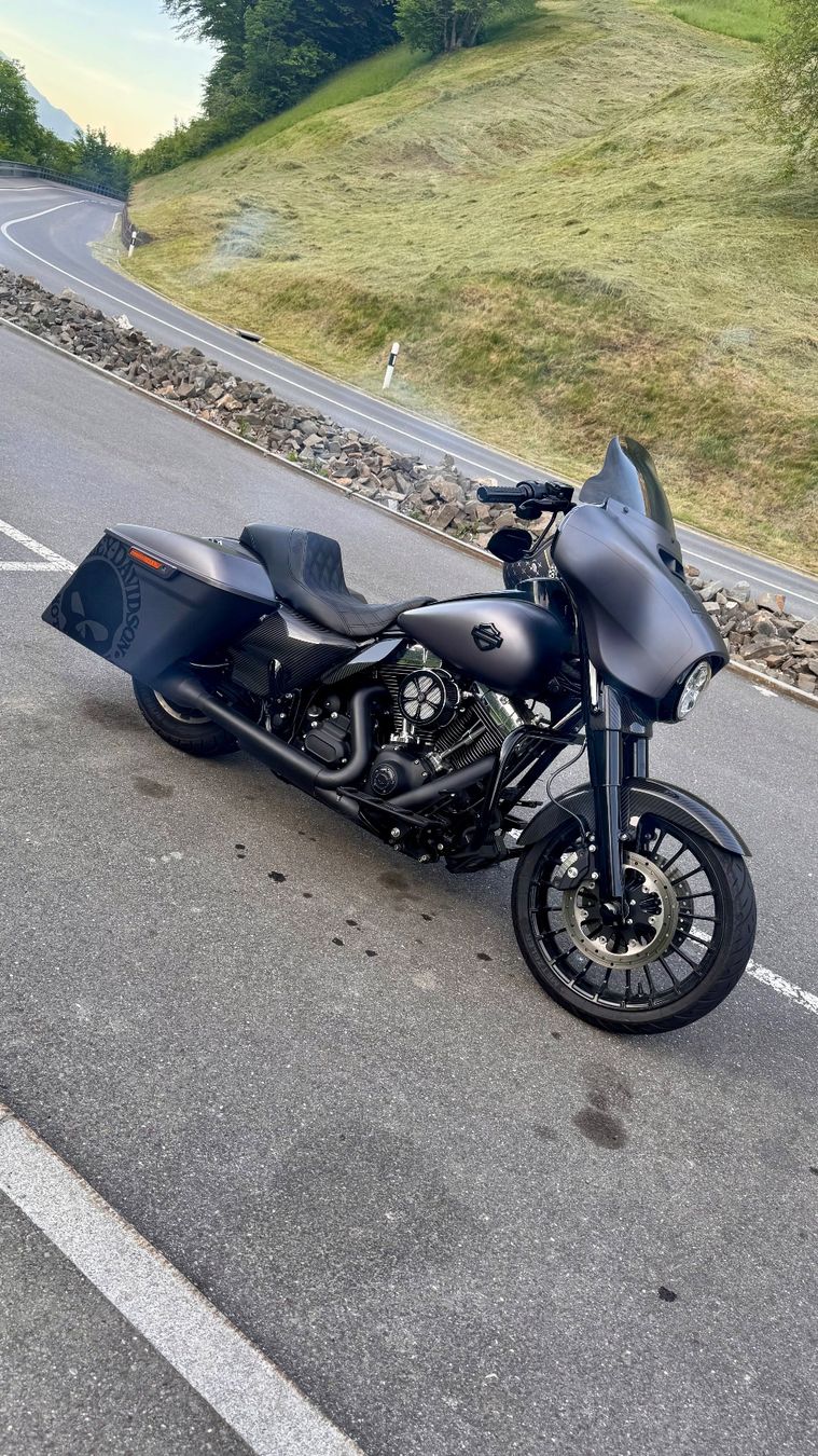 Harley-Davidson Touring: Street Glide 103 Stage 2 – Usato da Sarnen venduto da b.88 7