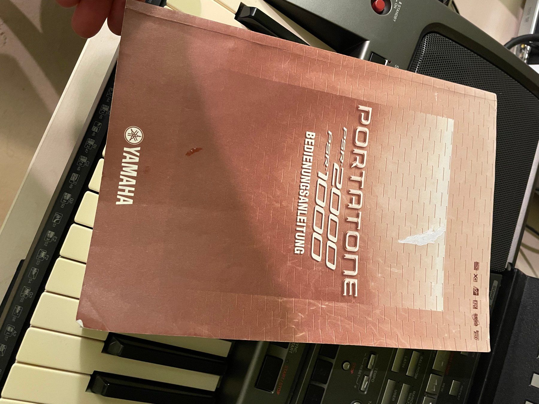 Musikinstrumente: Keyboard YAMAHA PSR-1000 – Gebraucht aus Buckten von Mrct 2