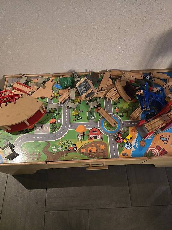 Spielzeuge: Holzeisenbahntisch – Gebraucht aus Domat/Ems von del_glb5 2