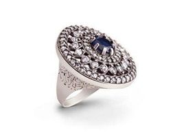 Beautiful silver ring with zircone
