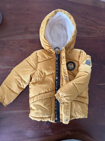 Zara Winterjacke Gr. 92