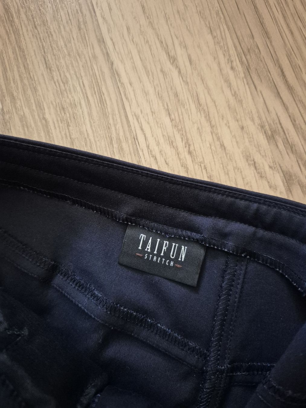 Taifun Pantaloni: Taifun Stretch Hose Gr. 38 Damen – Usato da Langenthal venduto da Polarisstern 2