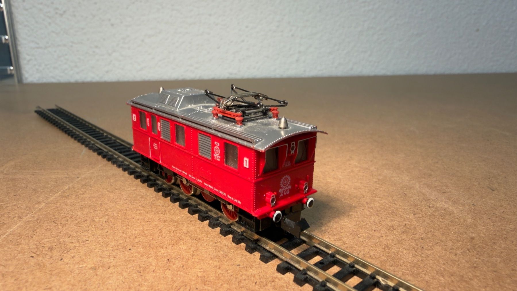 Fleischmann Modellini di ferrovie: Fleischmann Zahnradbahn 7306 Top Zustand – Usato da Schlieren venduto da rat_lq6b 2