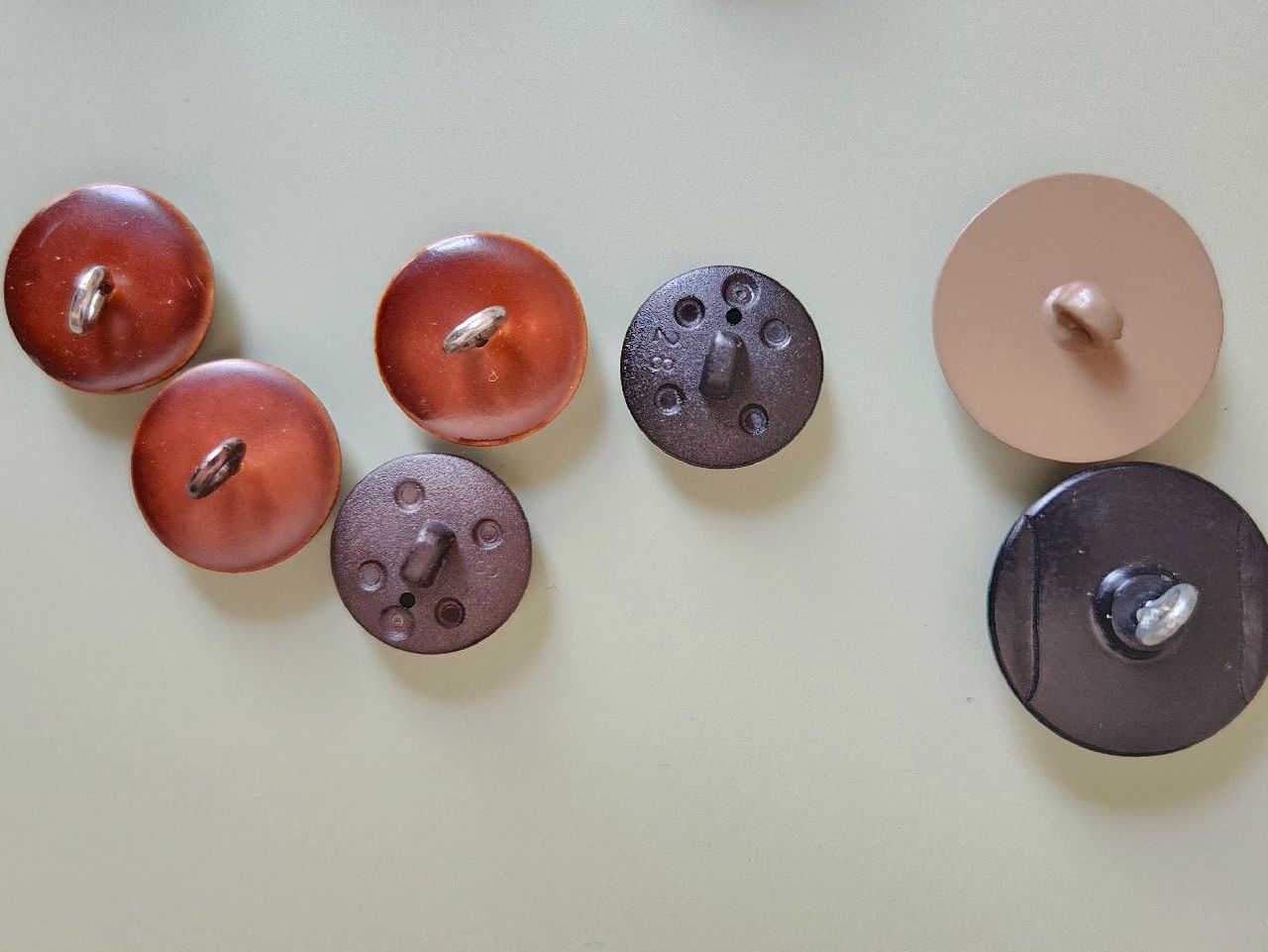 Bottoni: lot 17 boutons – Usato da Carouge GE venduto da Lea000 4
