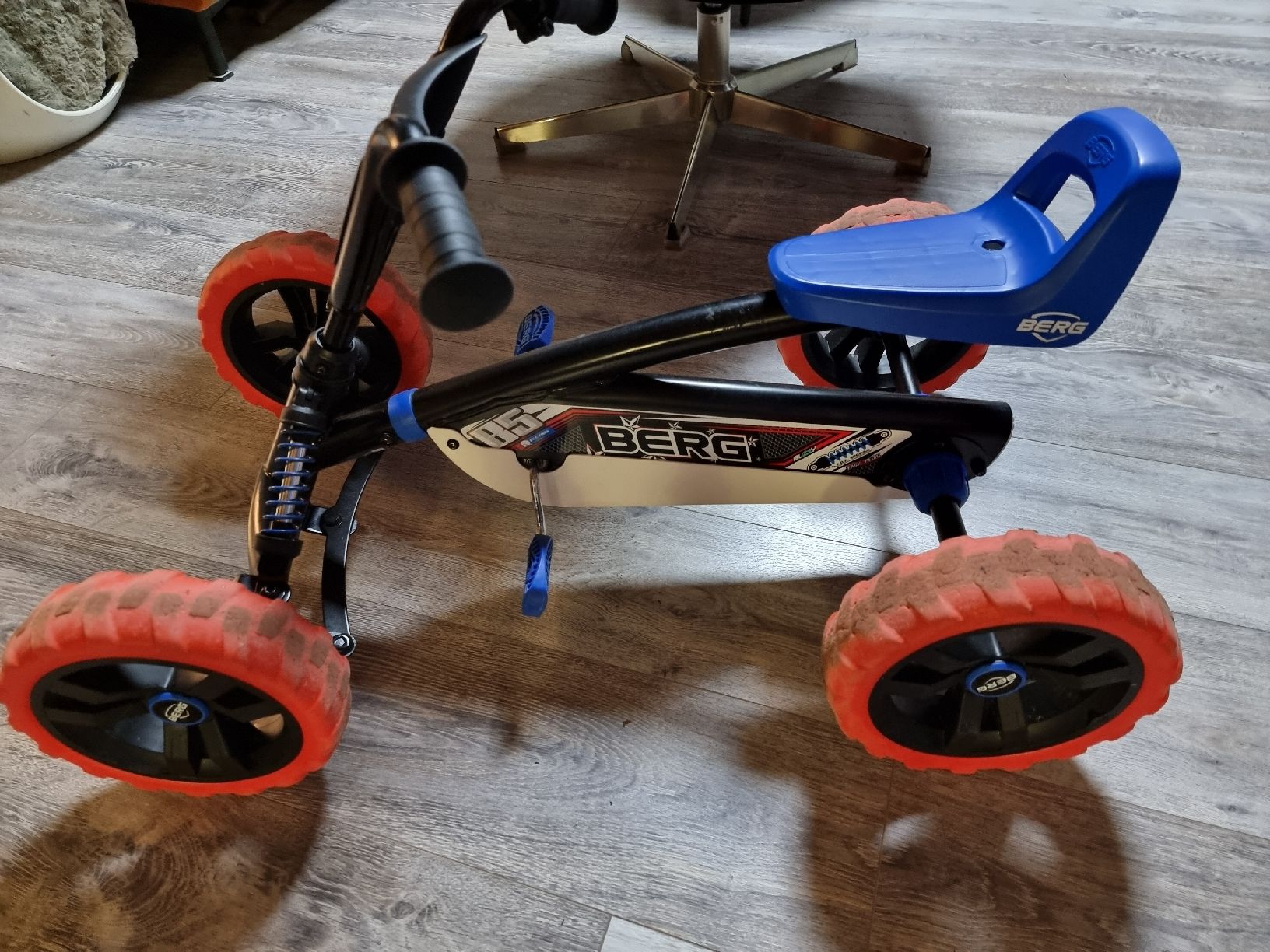 Veicoli per bambini: Das BERG Buzzy Nitro Tretauto von 2 bis 5 – Usato da Erschwil venduto da hexeraus 1